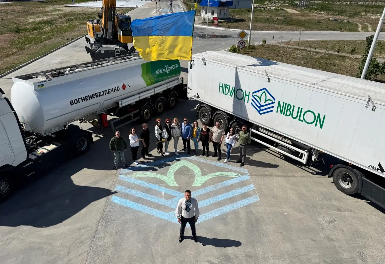 команда_на_вулиці